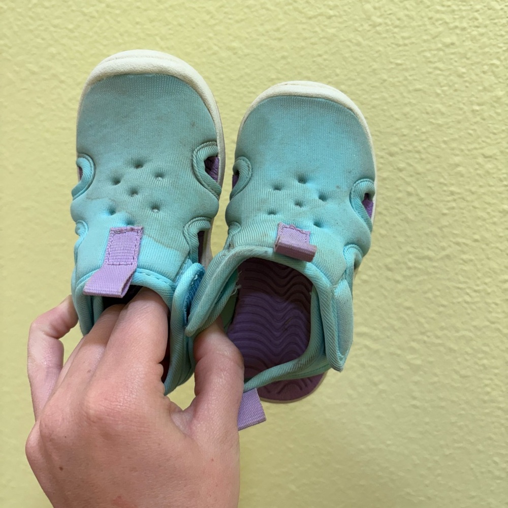 Water shoes